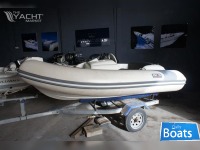 Avon Seasport 320 DL jet rib