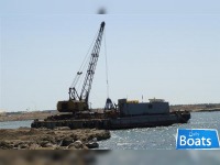 FLOATING CRANE