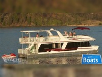 Twin Anchors Escapade