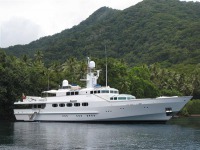 Feadship Semi-displacement