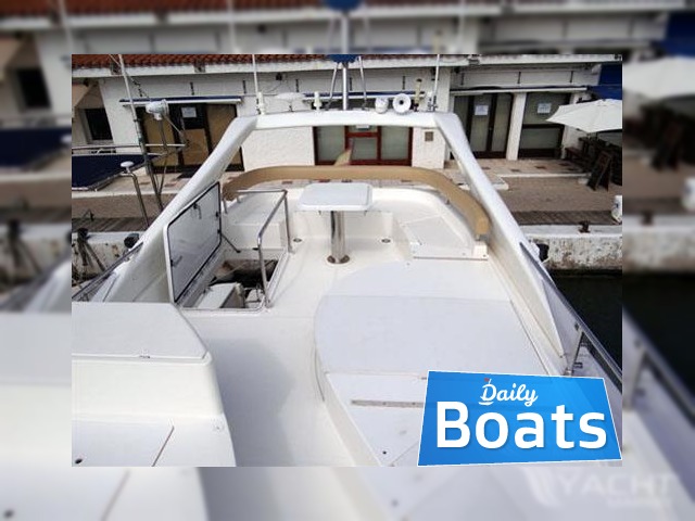 2005 Ferretti 500