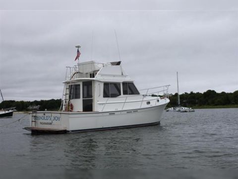 Kjøpe 1989 Cape Dory Flybridge