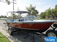 Chris-Craft Cavalier