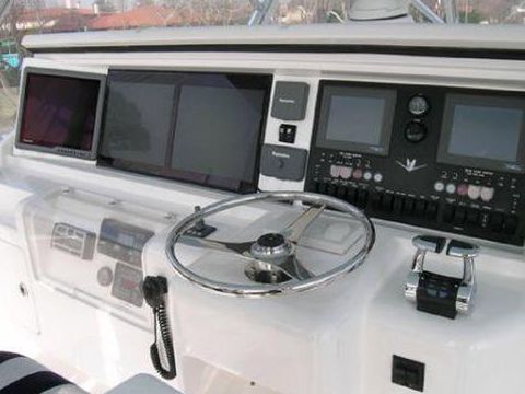 Vegyél 2008 Bertram 700