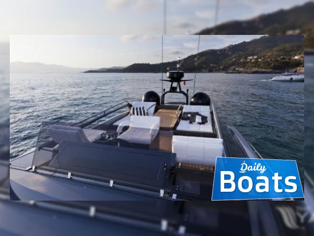 Koupit 2013 Pershing 74