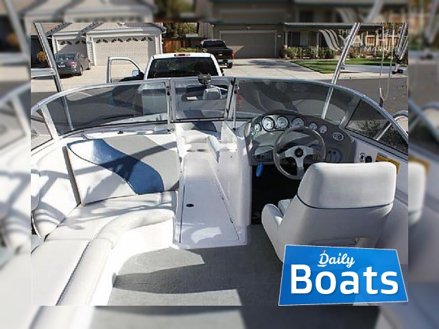 2002 Moomba Mobius