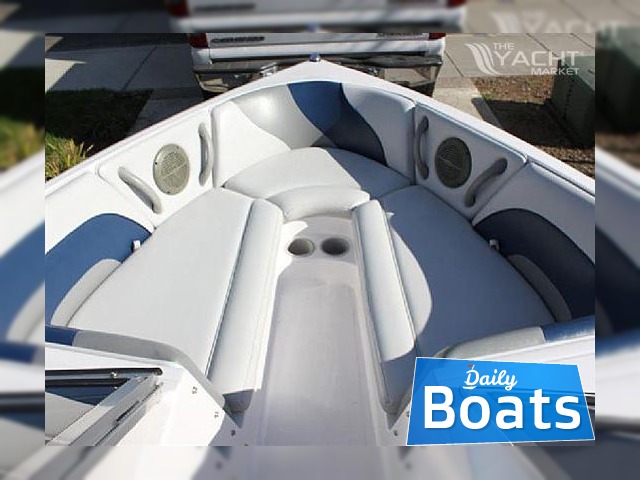 Buy 2002 Moomba Mobius