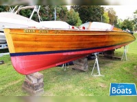 Andrews 25' Slipper Launch