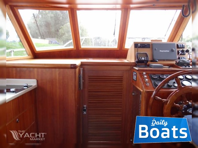 Kupić 2004 Integrity 32 Es