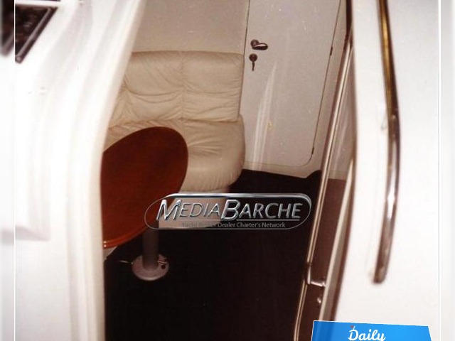 2001 Pershing 37
