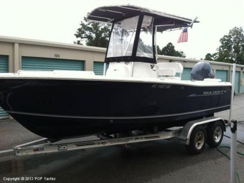 Sea Hunt 210 Triton