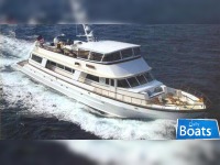 Palmer Johnson Cockpit Motoryacht