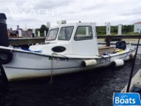Custom Built 21' X 8' Fiberglass Lobster Boat