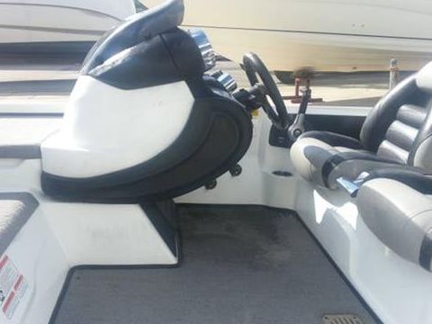 2010 Nitro Z8 na sprzedaż
