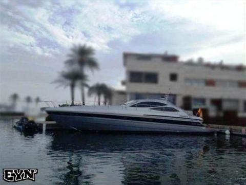 Pershing 52