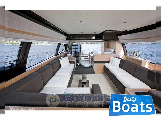 2011 Ferretti 570