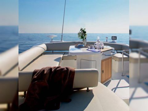 Buy 2010 Azimut 47 Fly