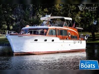 Chris Craft Flybridge Motor Yacht
