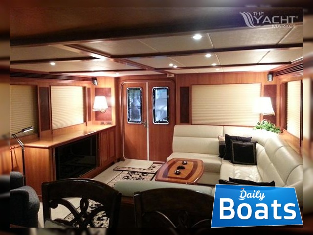 2005  Outer Reef 730