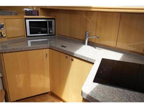2011 Princess 42 in vendita