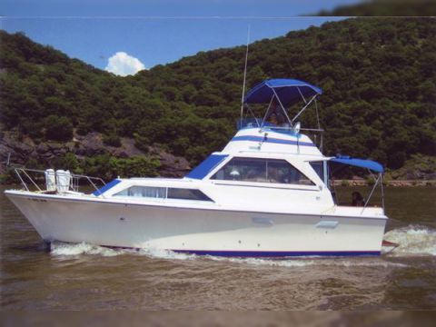 Pacemaker Flybridge Motor Yacht