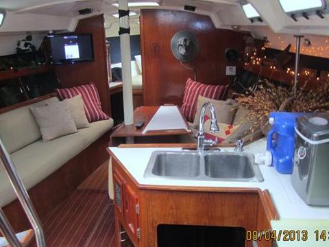 1987 Hunter 40 Legend