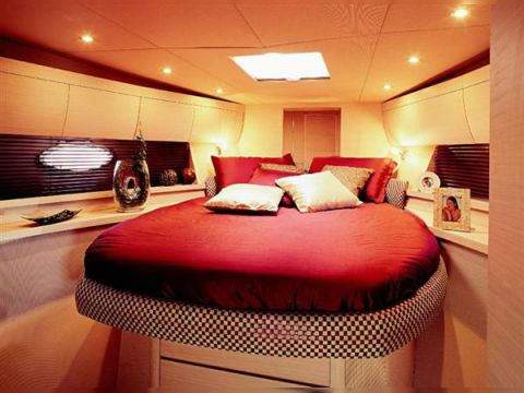2007 Atlantis 39