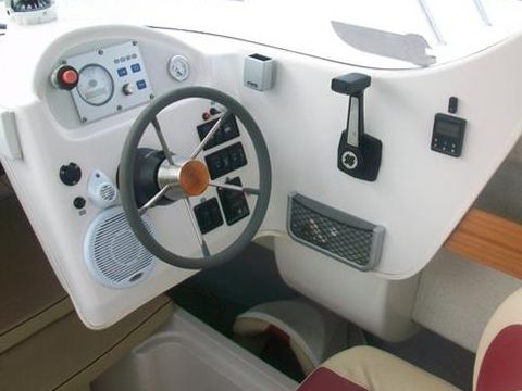 Købe 2008 Arvor 215