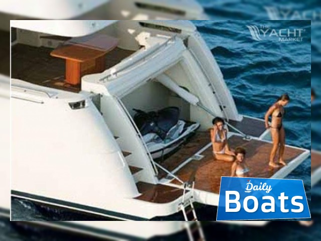 2011 Ferretti 830