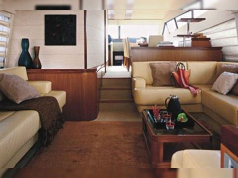 Acquistare 2007 Ferretti 681