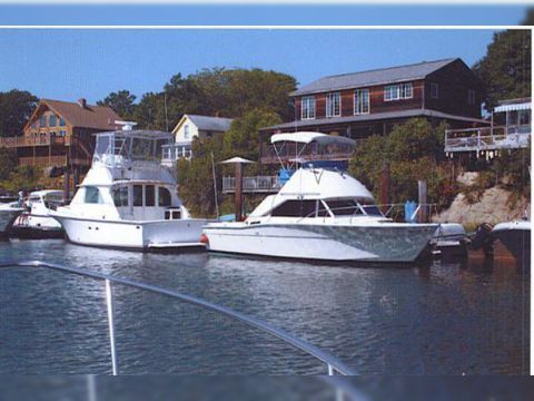 1973 Chris-Craft Commander 28