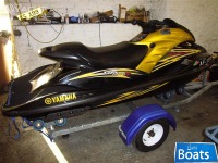 Yamaha GP 1300R