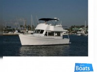 Mainship Trawler 395