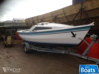 Hawk 20 Cabin