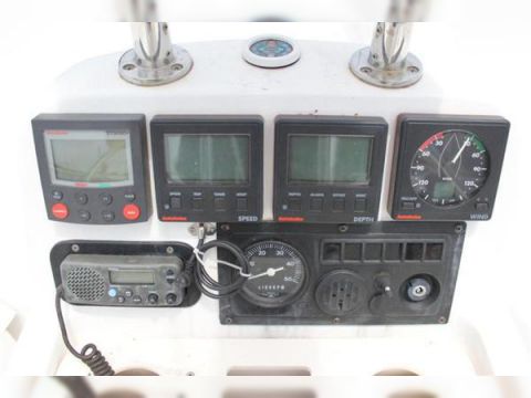 1999 Hunter 380