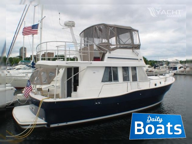 2003 Mainship 390 Trawler