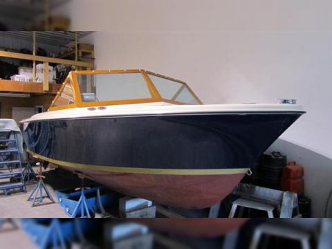 Buy 1972 Bertram Moppie 25