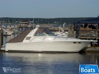 Sea Ray 330 Express Cruiser