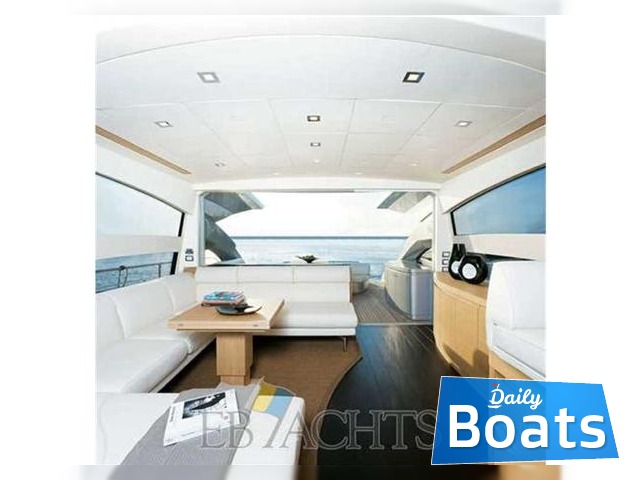 Купити 2010 Pershing 64