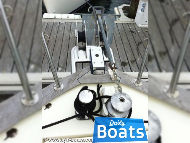 2009 Rhea Marine 28