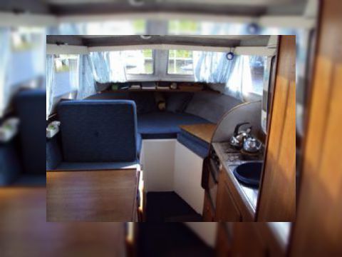 1990 Viking 26