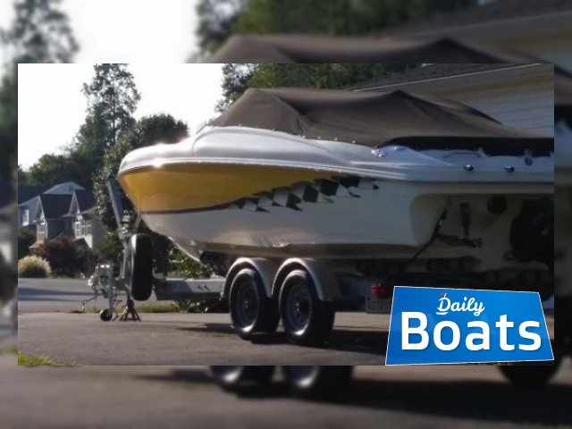 2003 Rinker 262