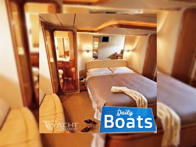 Buy 2004 Ferretti 680