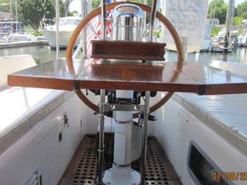 1975 Hunter 30 in vendita