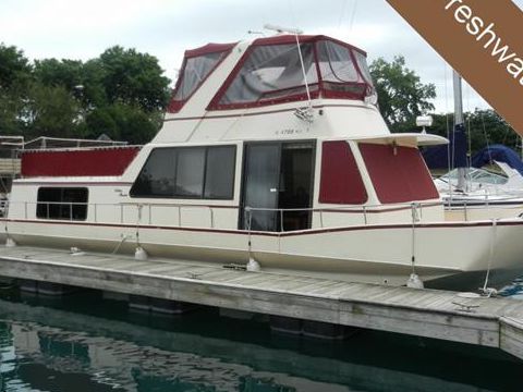 Holiday Manison Coastal Commander 490