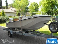 Boston Whaler New Port