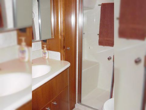 Buy 2006 Tiara 4400/4700 Sovran