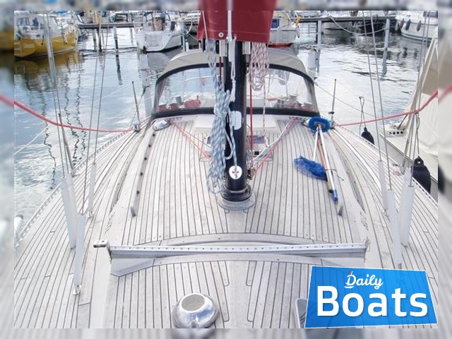 1983 Aphrodite 34