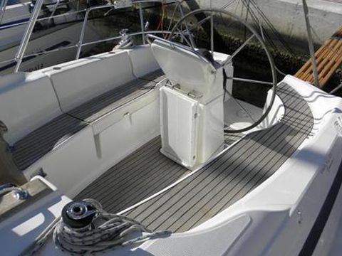 2003 Bavaria 32 for sale