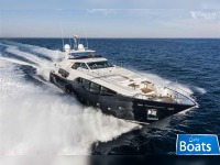 Ferretti Yachts Custom Line 100